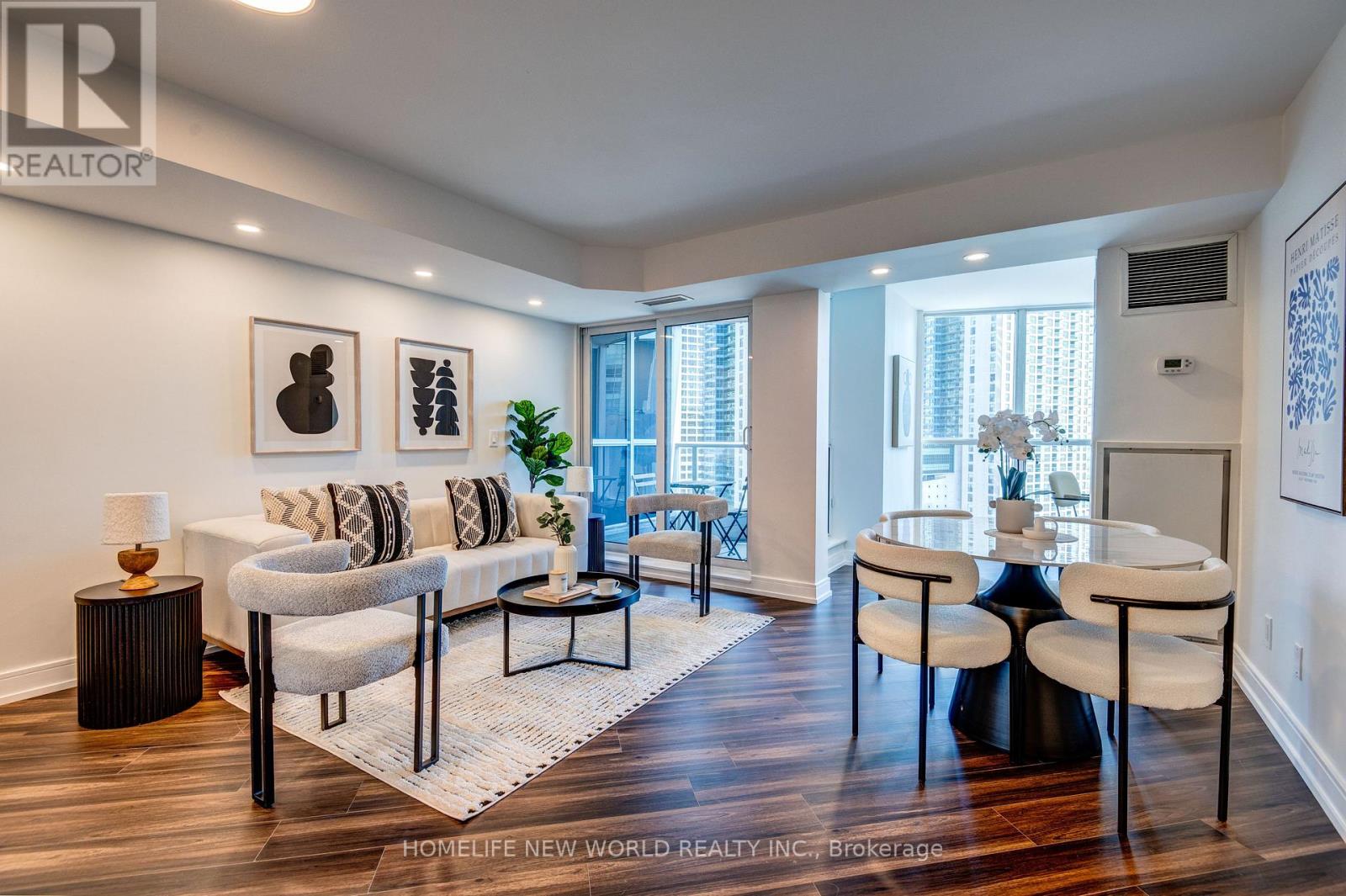 Photo 11 of 903 208 Queens Quay W, Toronto ON