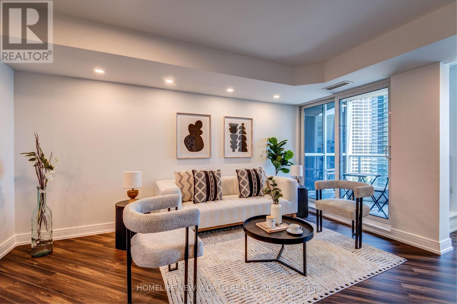 Photo 12 of 903 208 Queens Quay W, Toronto ON