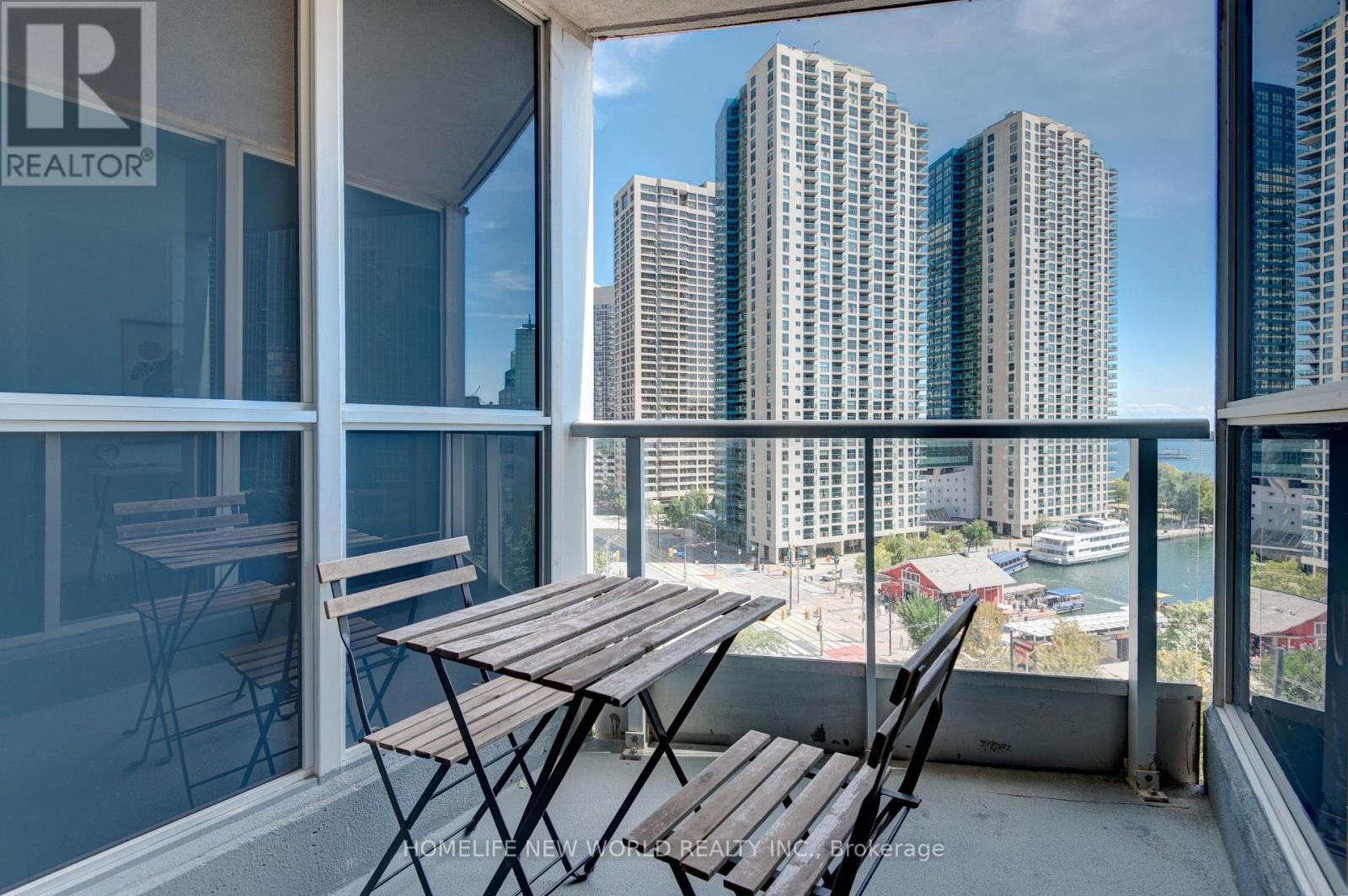 Photo 17 of 903 208 Queens Quay W, Toronto ON