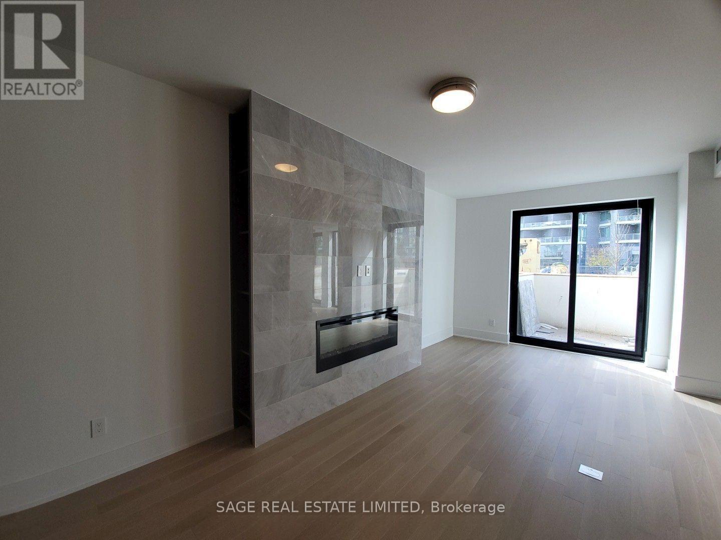 Photo 2 of 105 118 Merchants Wharf, Toronto ON