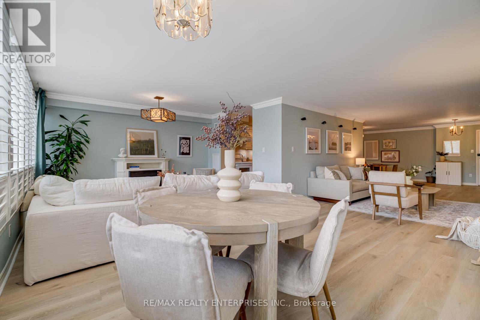 Photo 16 of 204 65 Skymark Drive, Toronto ON