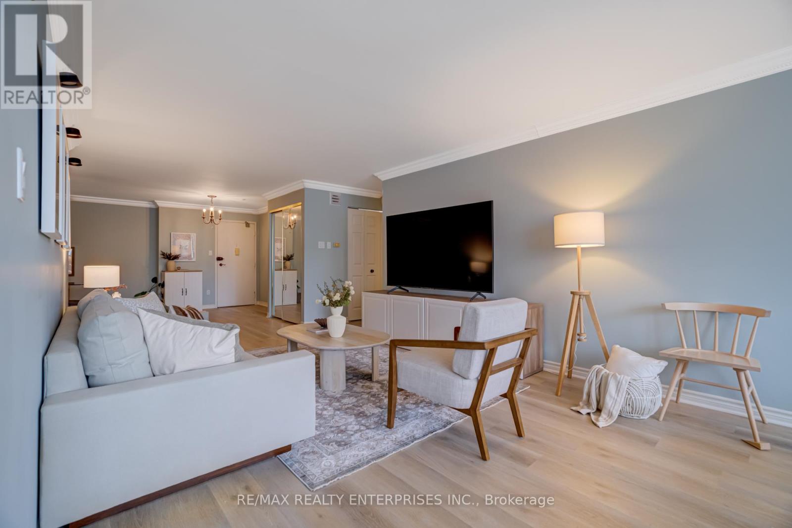Photo 18 of 204 65 Skymark Drive, Toronto ON