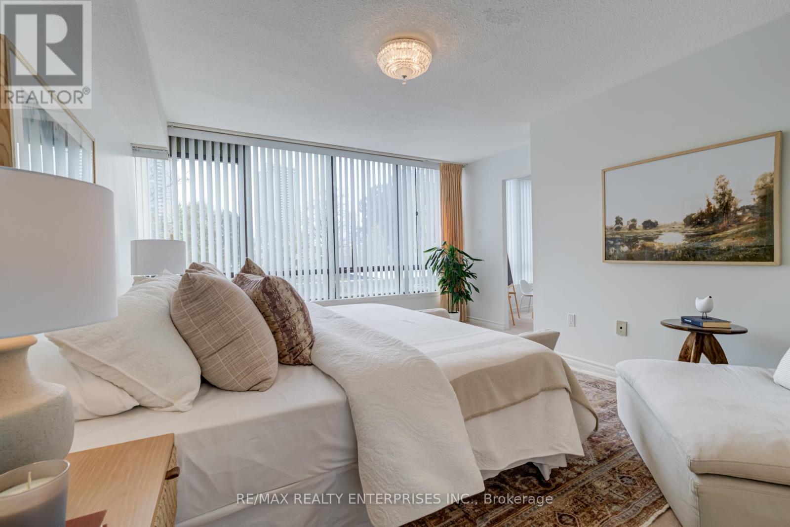 Photo 24 of 204 65 Skymark Drive, Toronto ON