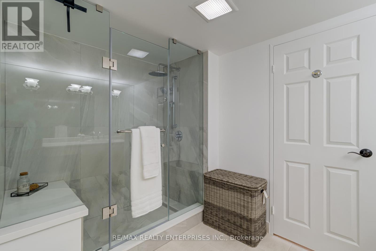 Photo 27 of 204 65 Skymark Drive, Toronto ON