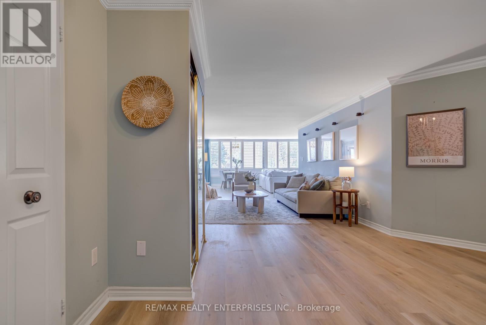 Photo 4 of 204 65 Skymark Drive, Toronto ON