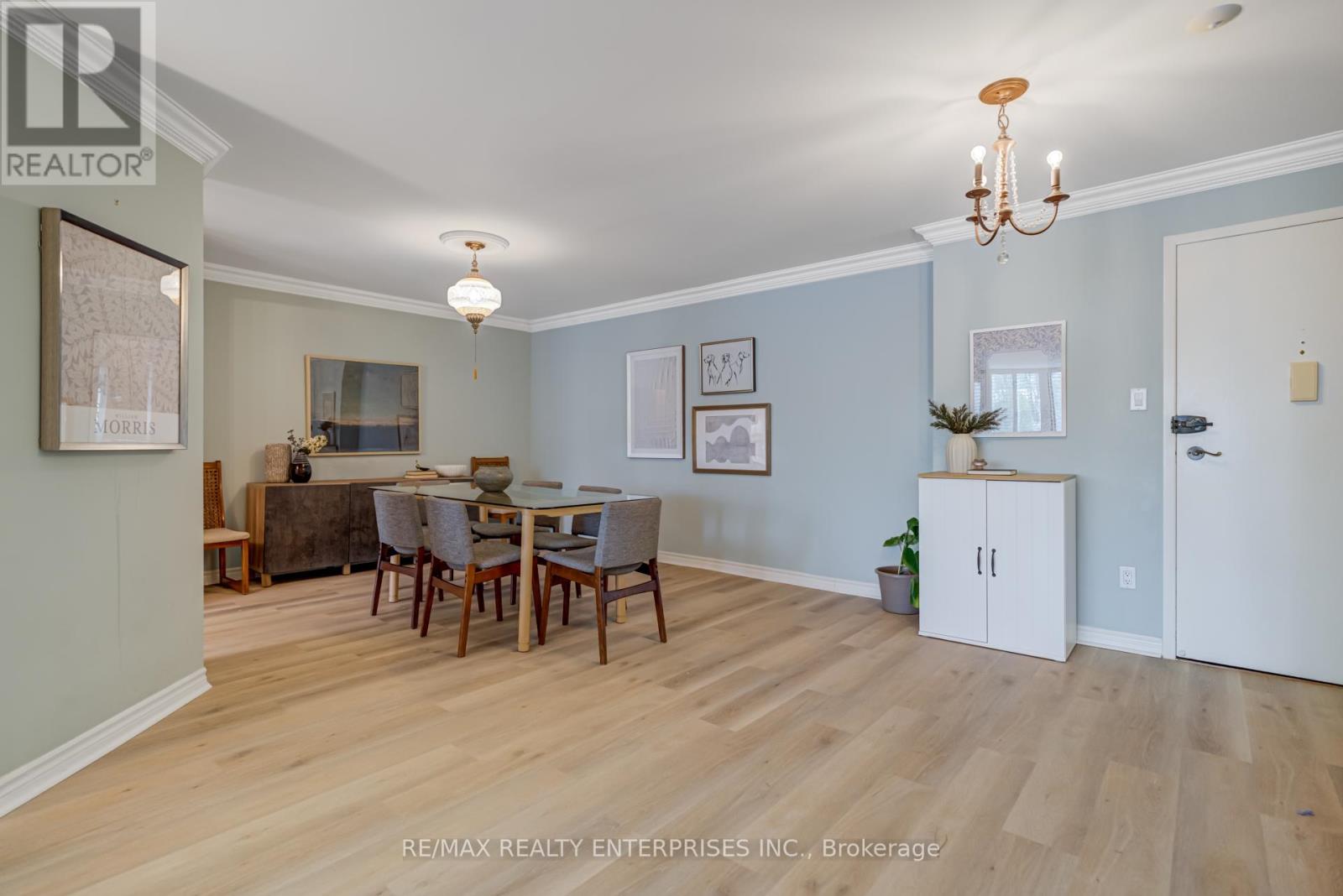 Photo 5 of 204 65 Skymark Drive, Toronto ON