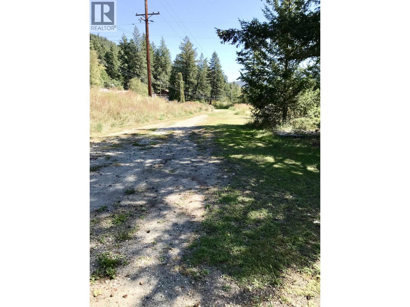 6735 LAGERQUIST ROAD, McLeese Lake