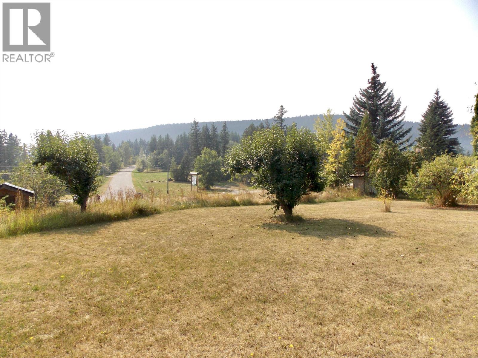 6735 LAGERQUIST ROAD, McLeese Lake