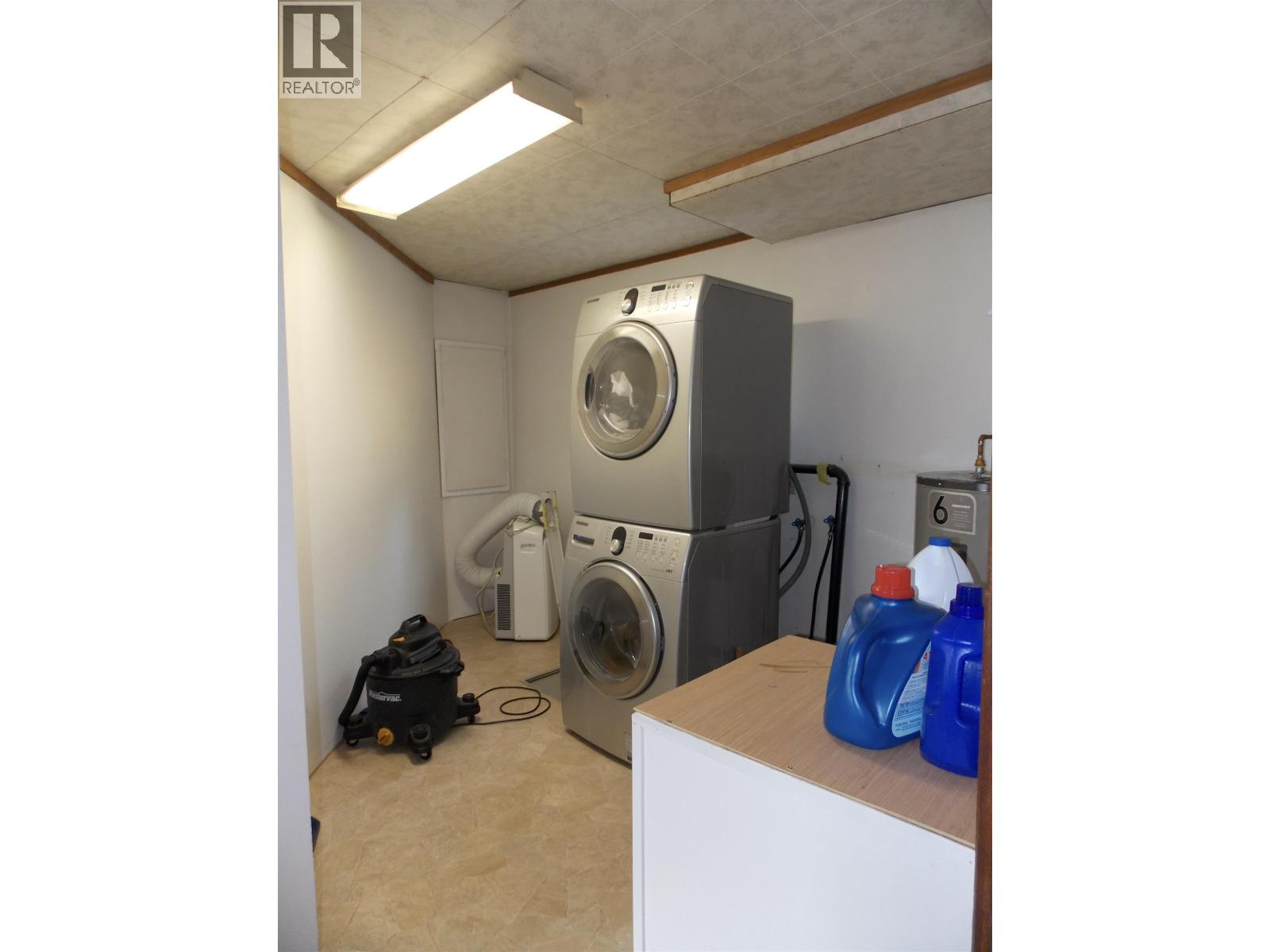 6735 LAGERQUIST ROAD, McLeese Lake