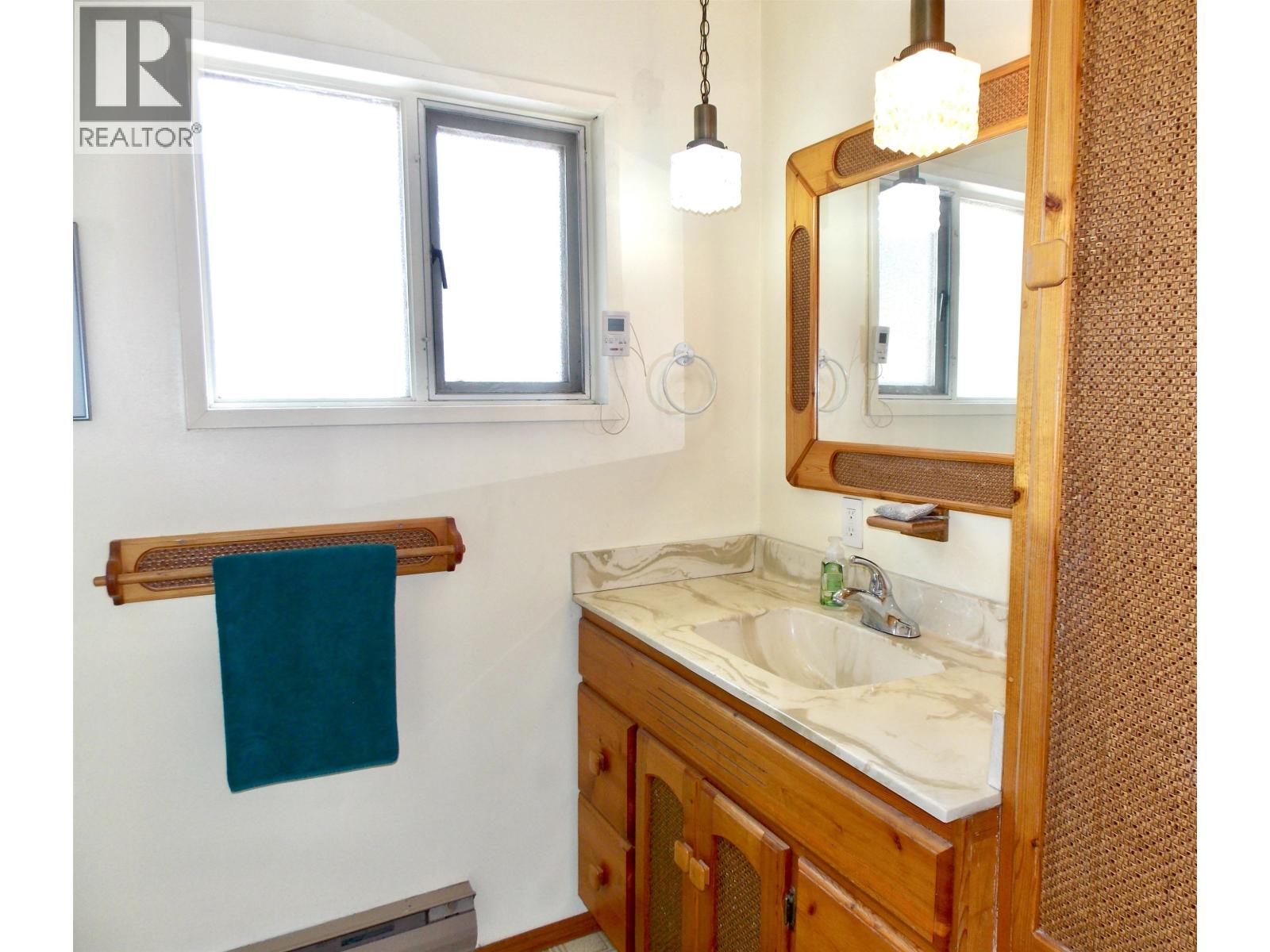 6735 LAGERQUIST ROAD, McLeese Lake