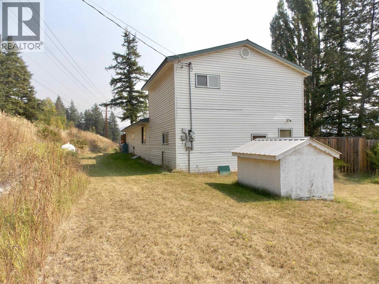 6735 LAGERQUIST ROAD, McLeese Lake