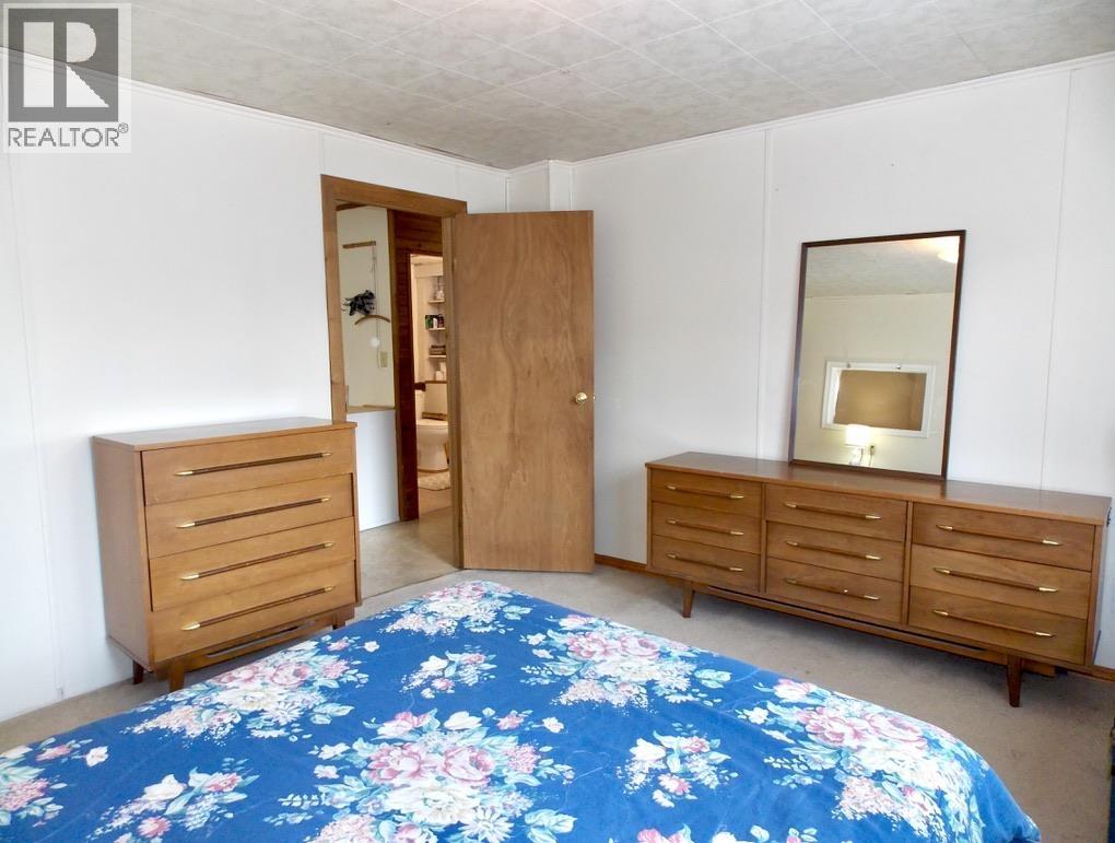 6735 LAGERQUIST ROAD, McLeese Lake