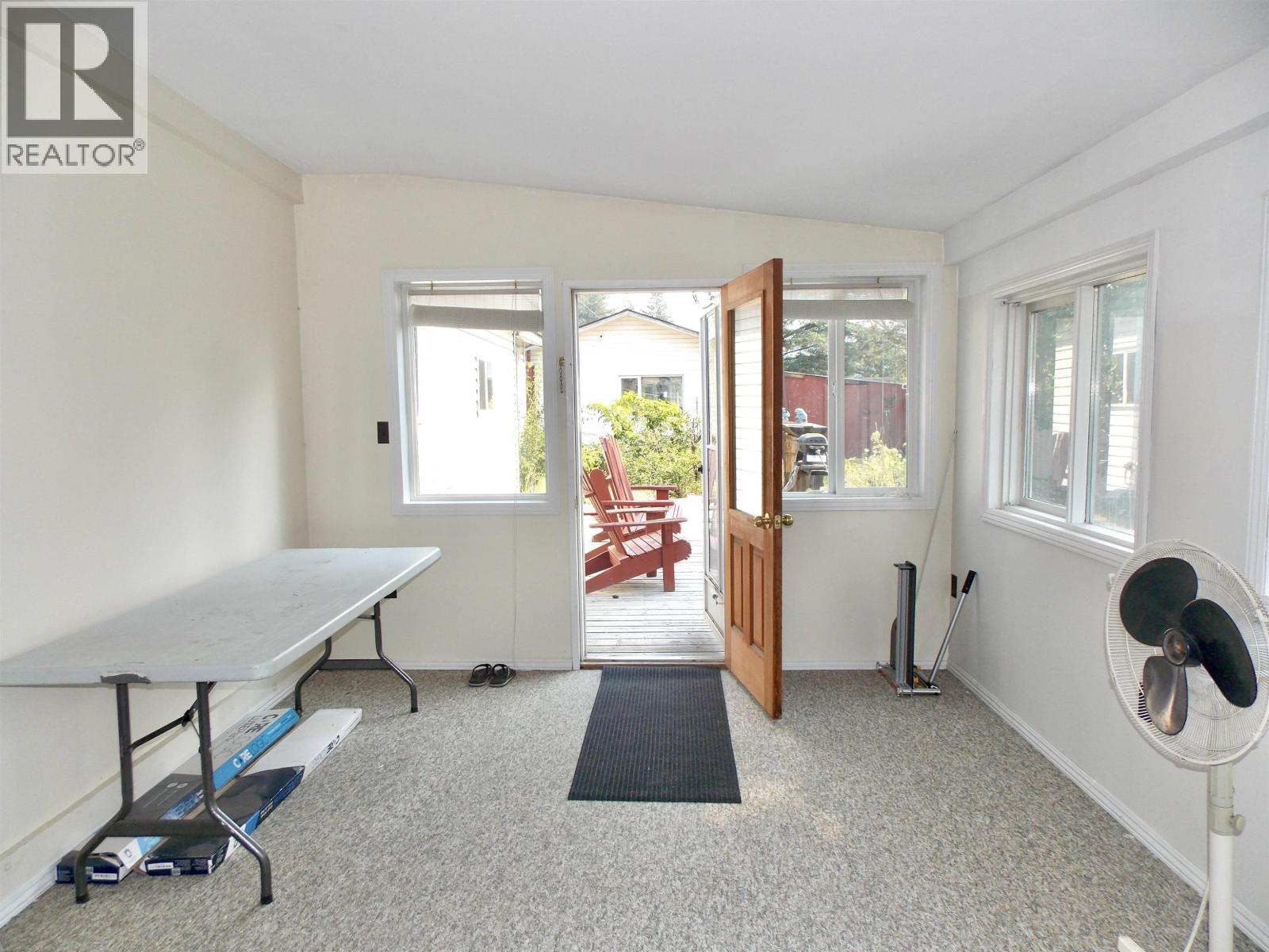 6735 LAGERQUIST ROAD, McLeese Lake