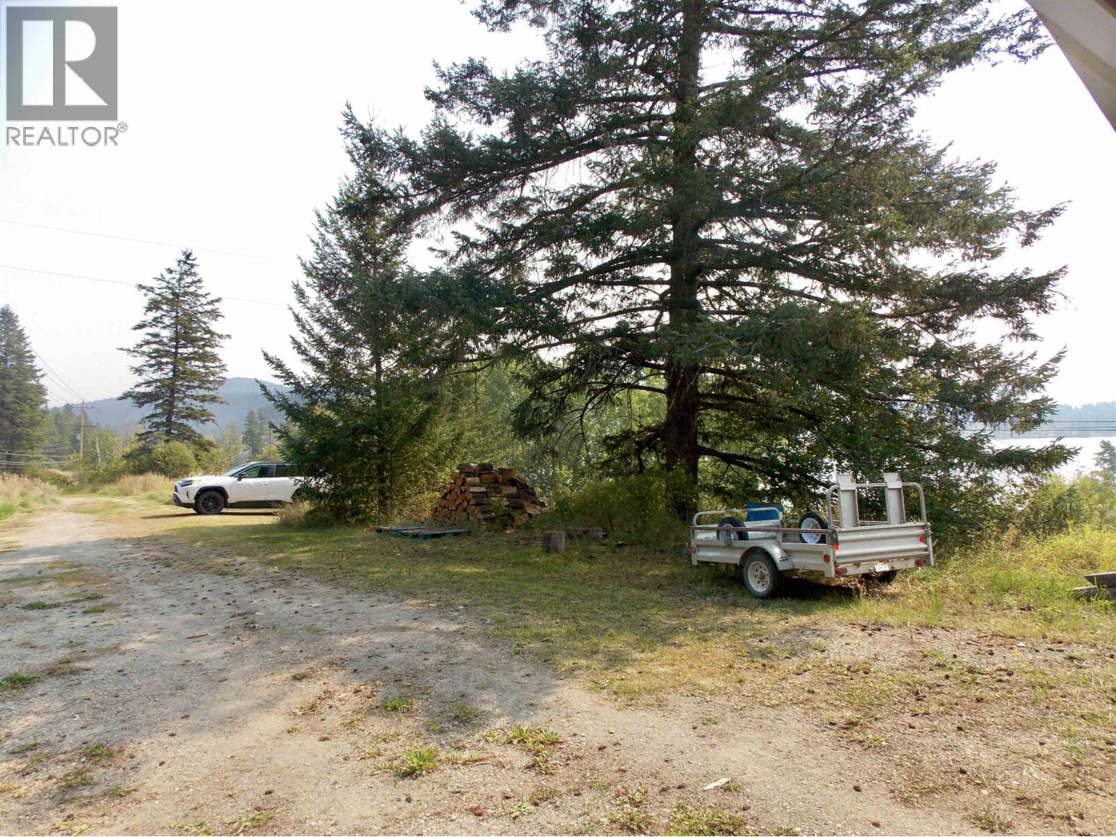 6735 LAGERQUIST ROAD, McLeese Lake