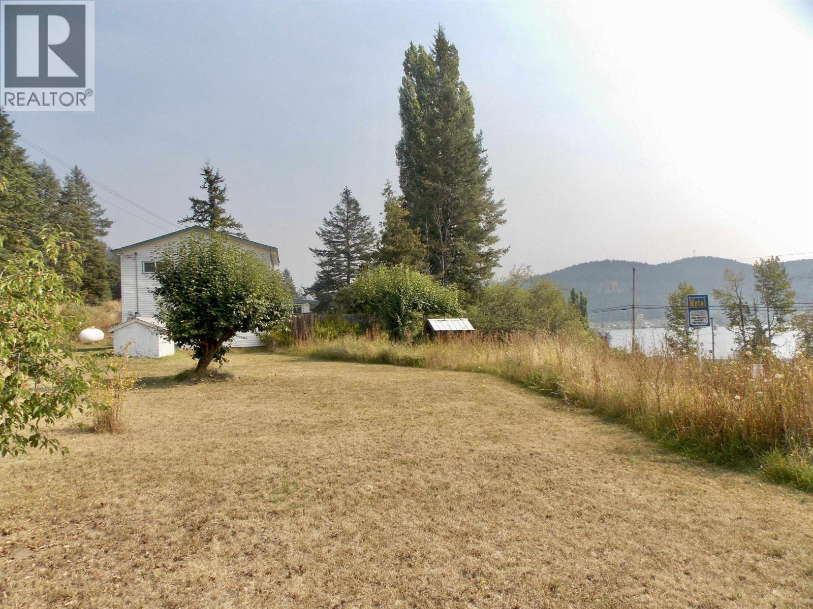 6735 LAGERQUIST ROAD, McLeese Lake