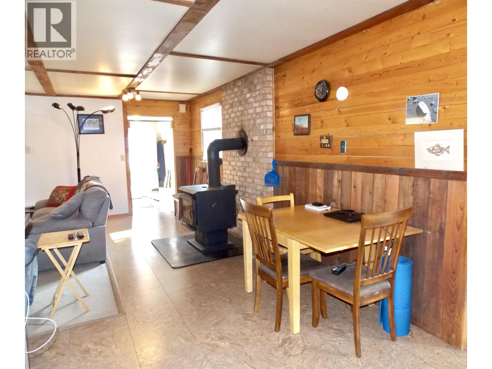 6735 LAGERQUIST ROAD, McLeese Lake