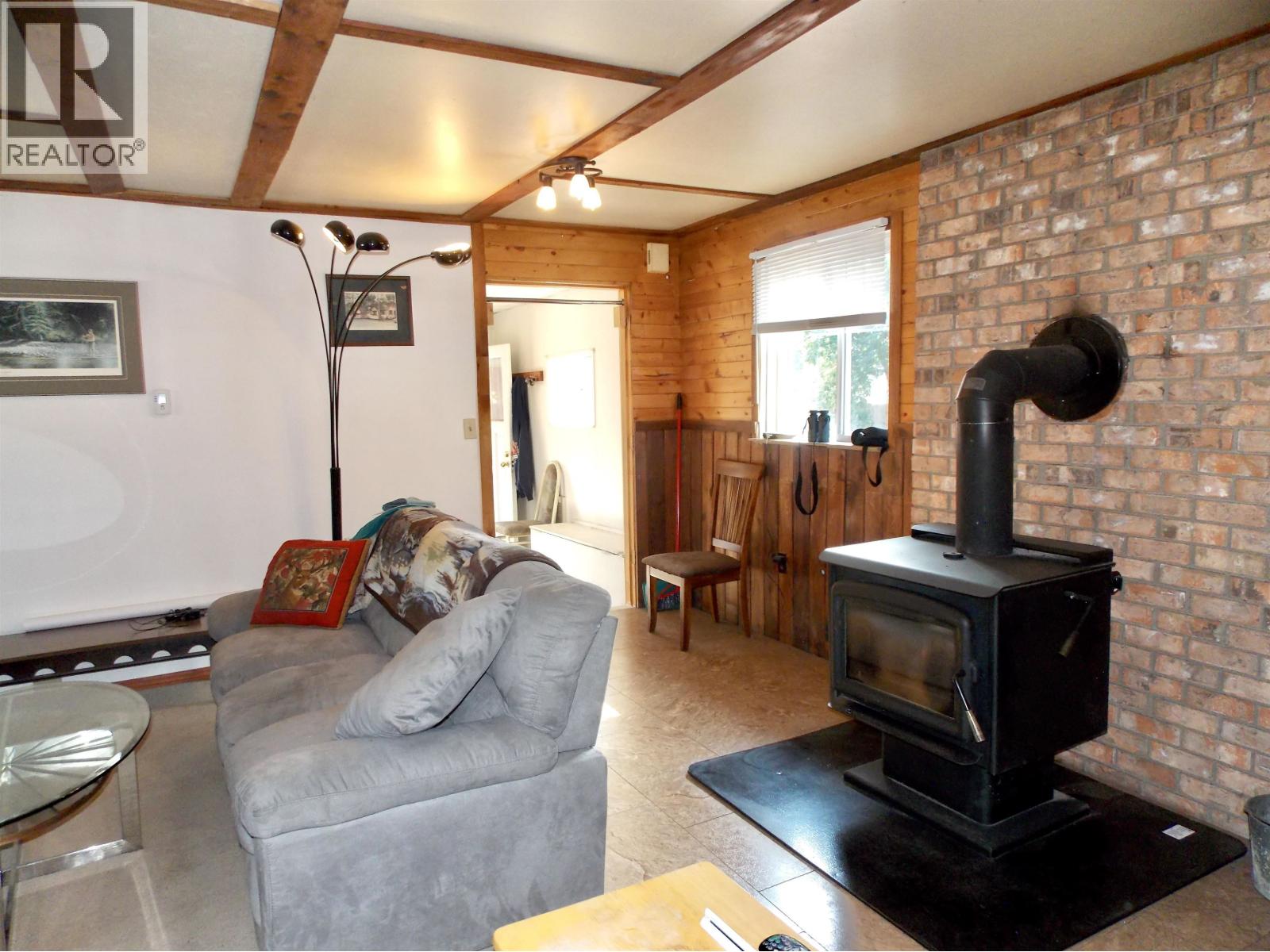 6735 LAGERQUIST ROAD, McLeese Lake