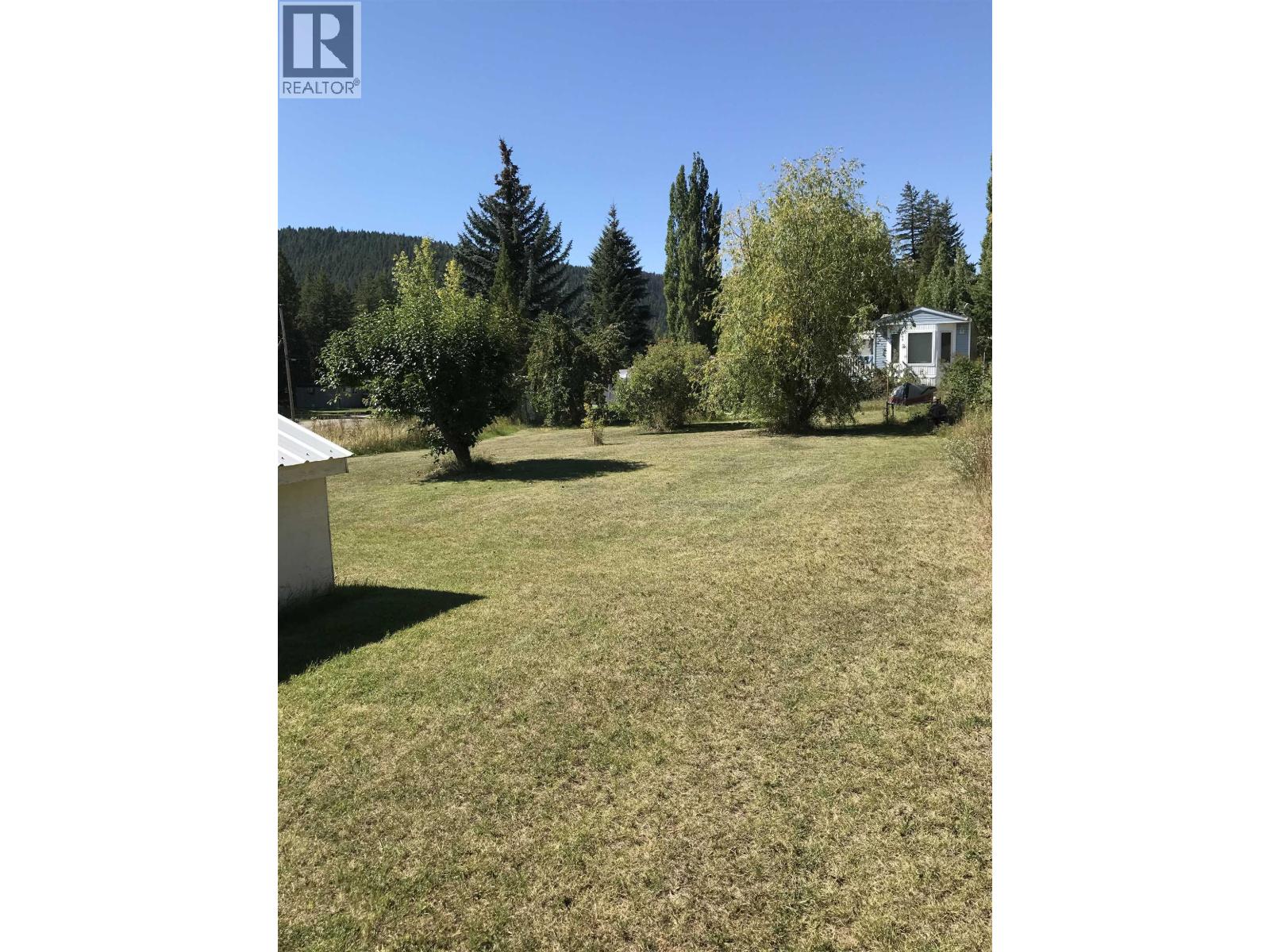 6735 LAGERQUIST ROAD, McLeese Lake