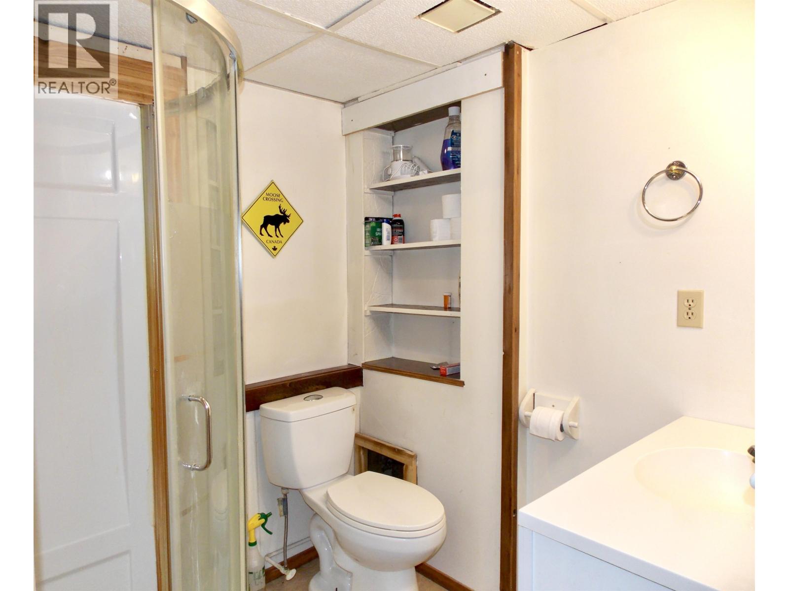 6735 LAGERQUIST ROAD, McLeese Lake