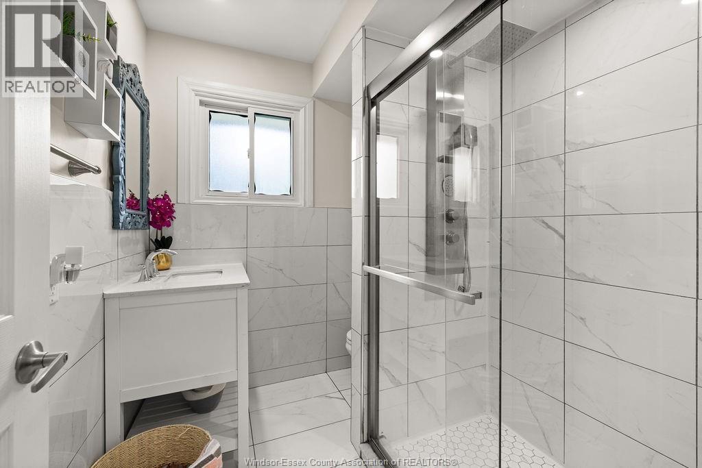 Photo 11 of 1697 Ferndale Avenue, Windsor ON