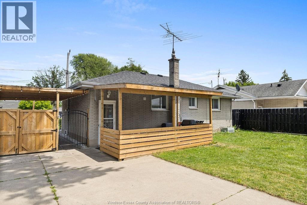 Photo 27 of 1697 Ferndale Avenue, Windsor ON