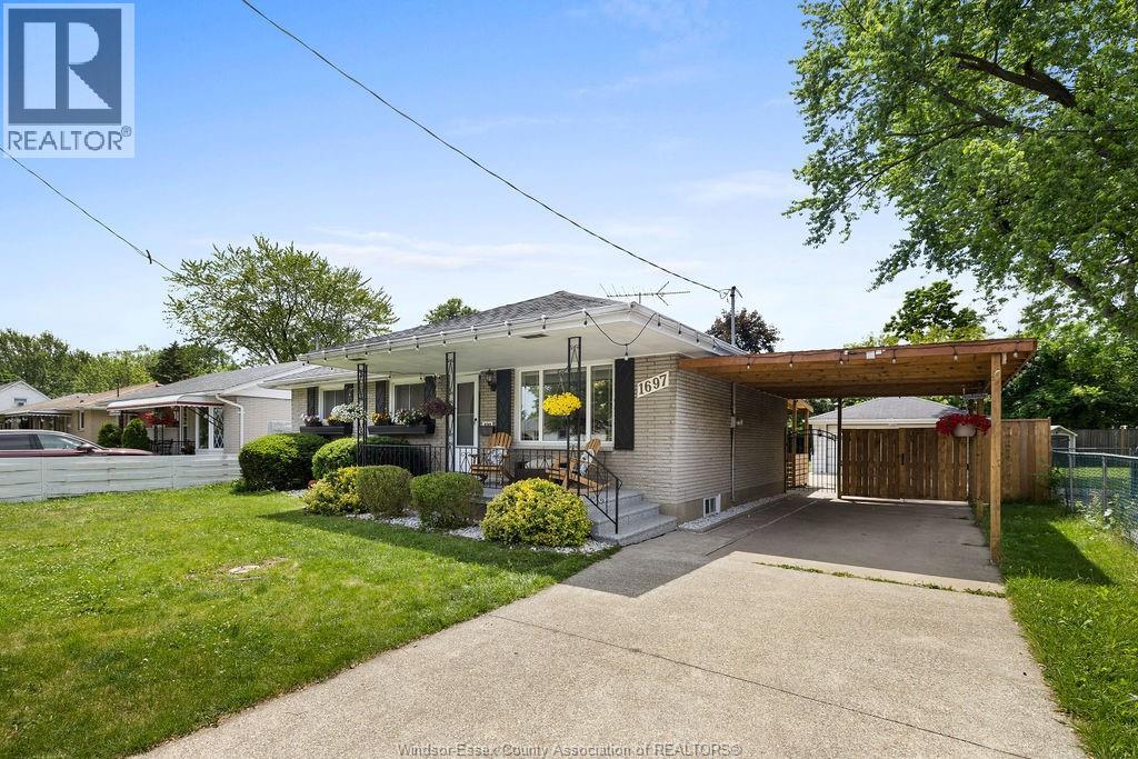 Photo 1 of 1697 Ferndale Avenue, Windsor ON