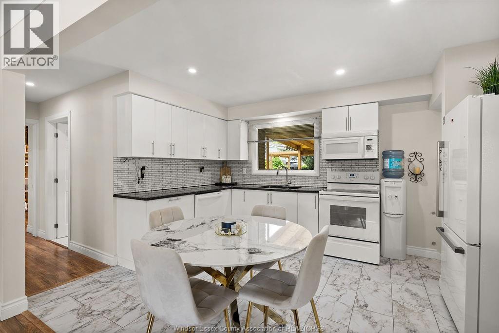 Photo 9 of 1697 Ferndale Avenue, Windsor ON