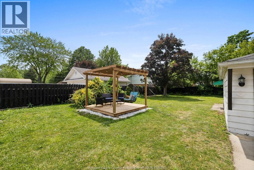 Photo 24 of 1697 Ferndale Avenue, Windsor ON