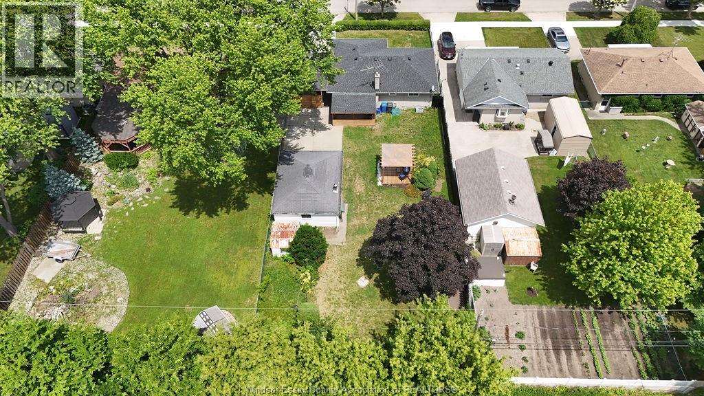 Photo 35 of 1697 Ferndale Avenue, Windsor ON