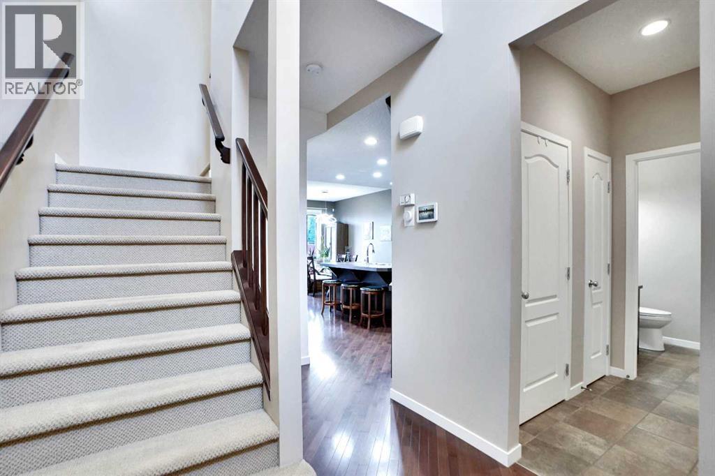 Photo 11 of 152 New Brighton Landing Se, Calgary AB