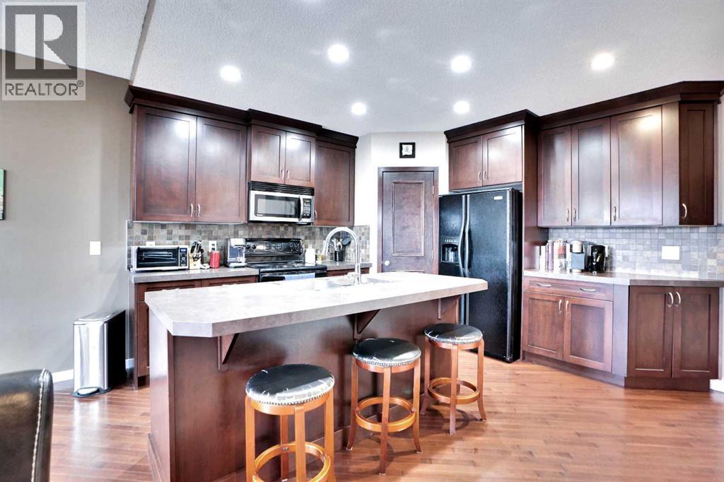Photo 15 of 152 New Brighton Landing Se, Calgary AB