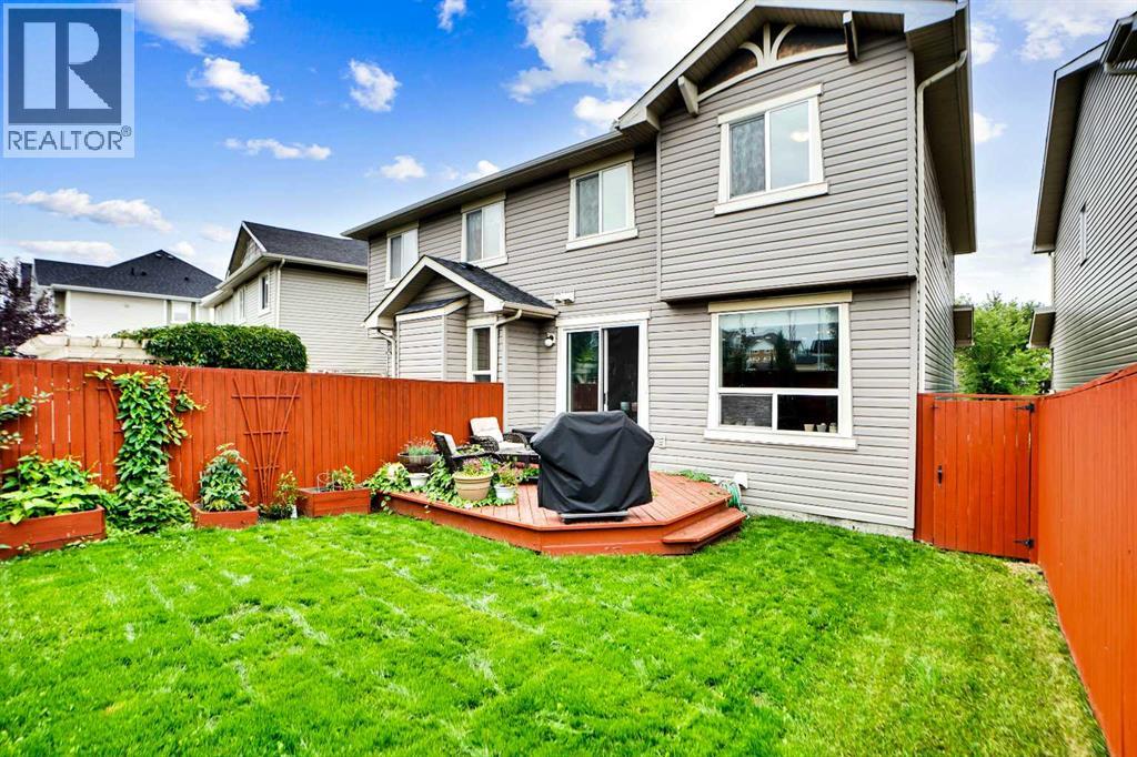 Photo 4 of 152 New Brighton Landing Se, Calgary AB