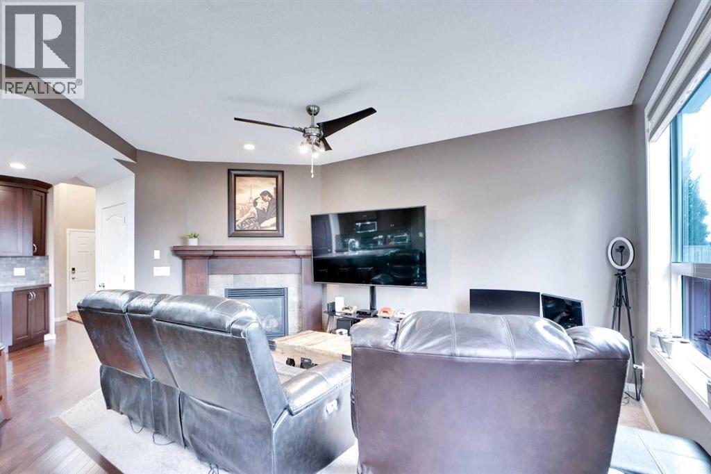 Photo 23 of 152 New Brighton Landing Se, Calgary AB