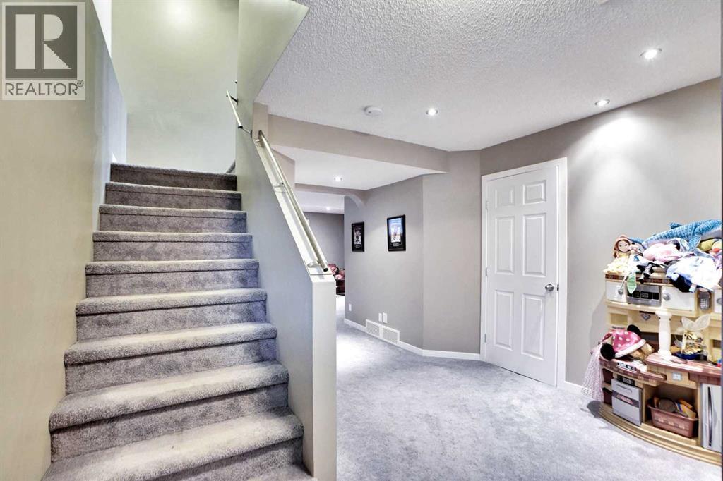 Photo 28 of 152 New Brighton Landing Se, Calgary AB