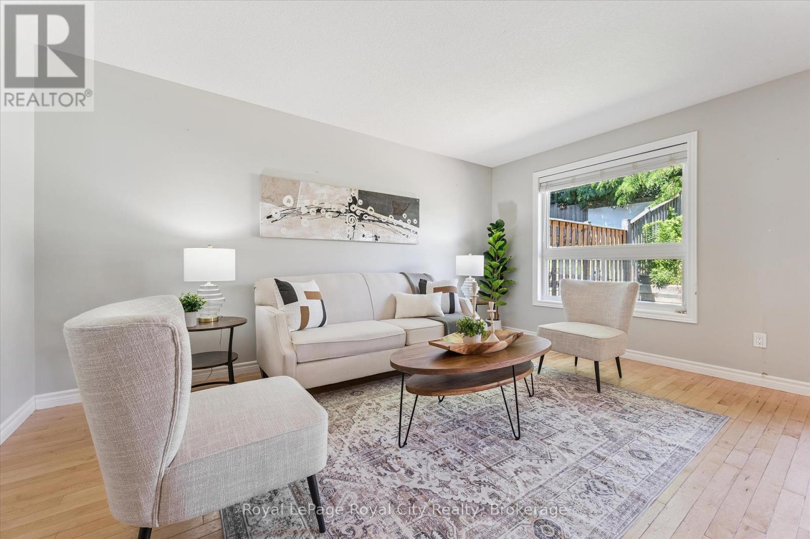 Photo 11 of 158 Kemp Crescent, Guelph ON