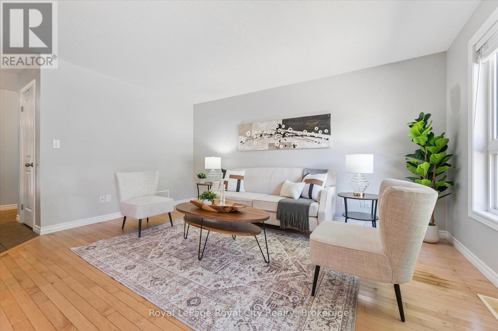 Photo 12 of 158 Kemp Crescent, Guelph ON