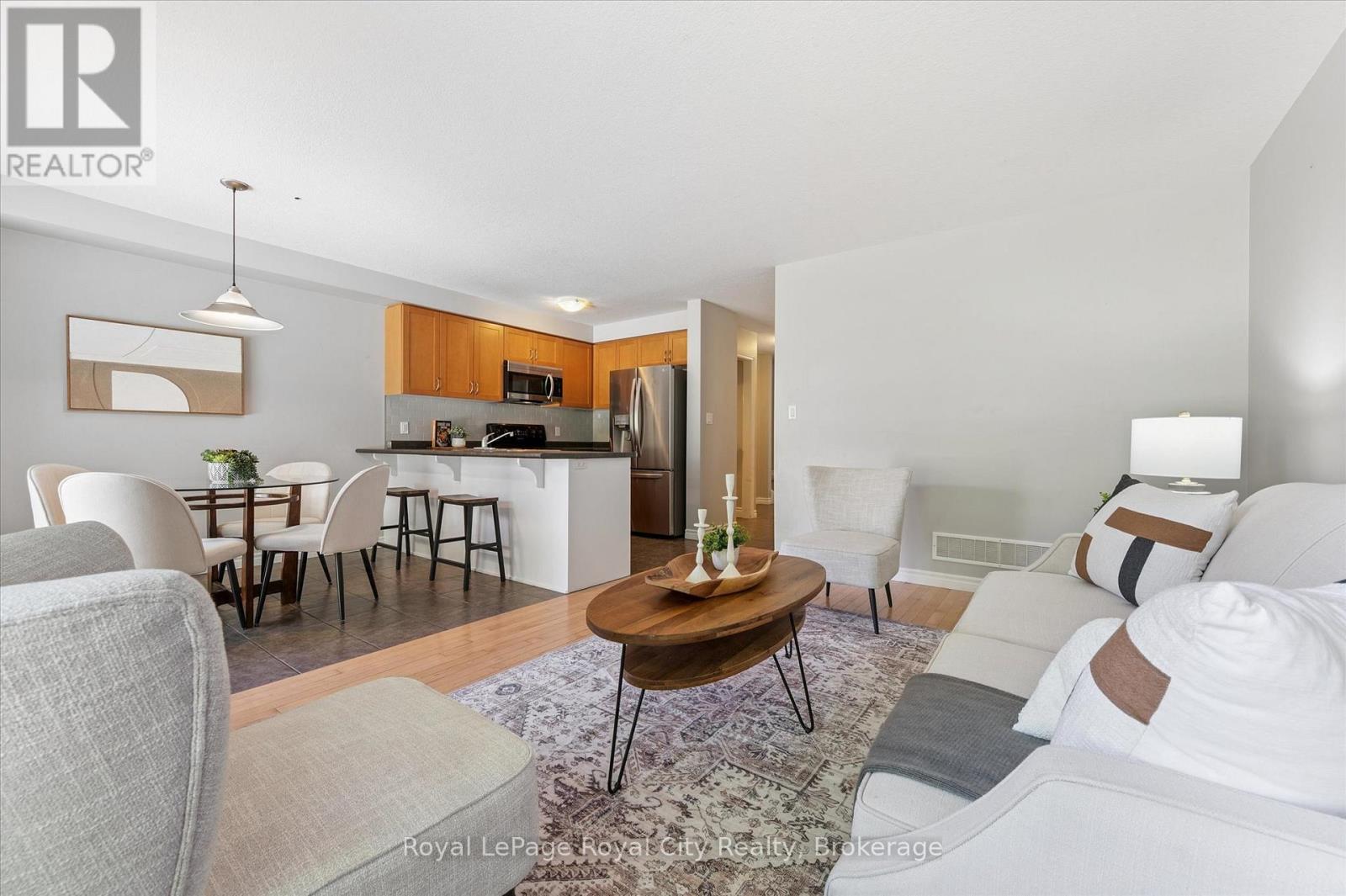 Photo 14 of 158 Kemp Crescent, Guelph ON