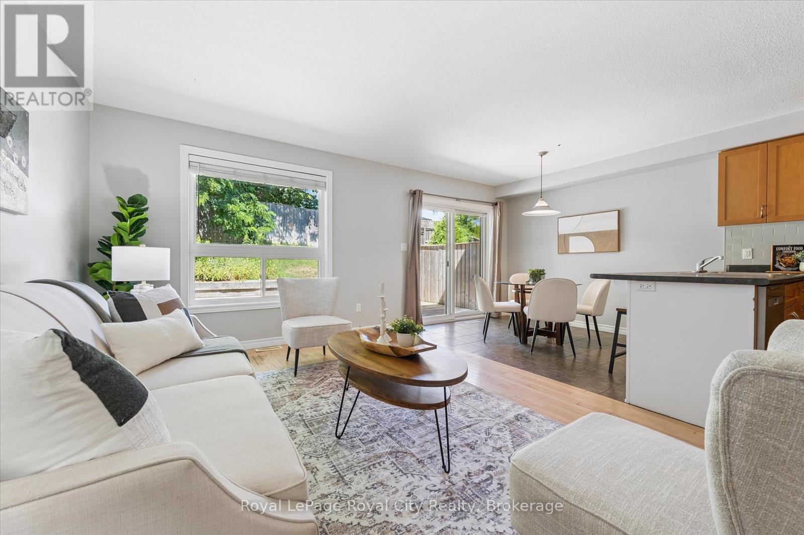 Photo 15 of 158 Kemp Crescent, Guelph ON