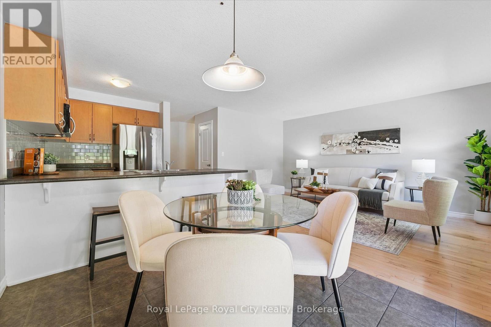 Photo 17 of 158 Kemp Crescent, Guelph ON