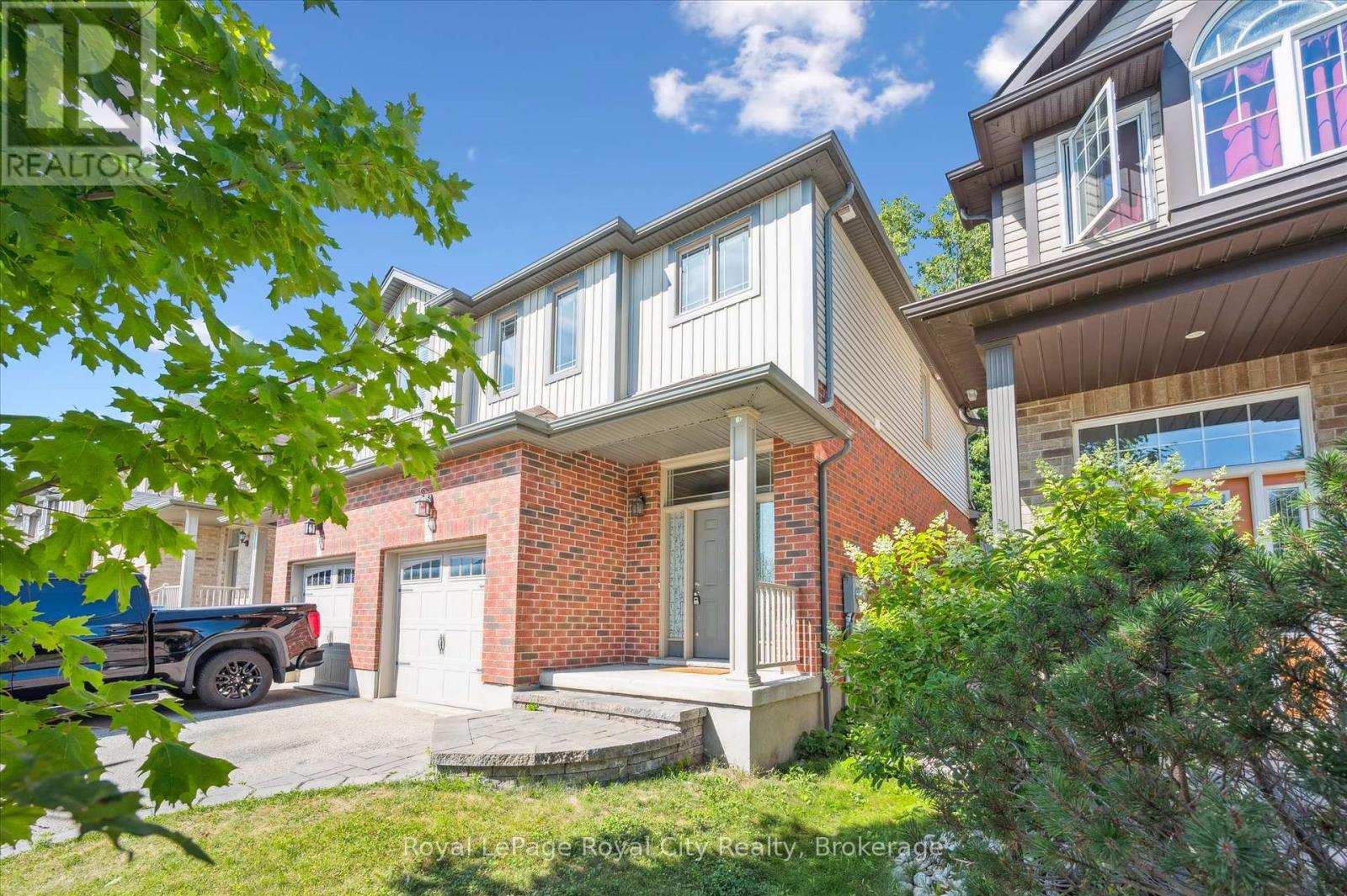 Photo 4 of 158 Kemp Crescent, Guelph ON