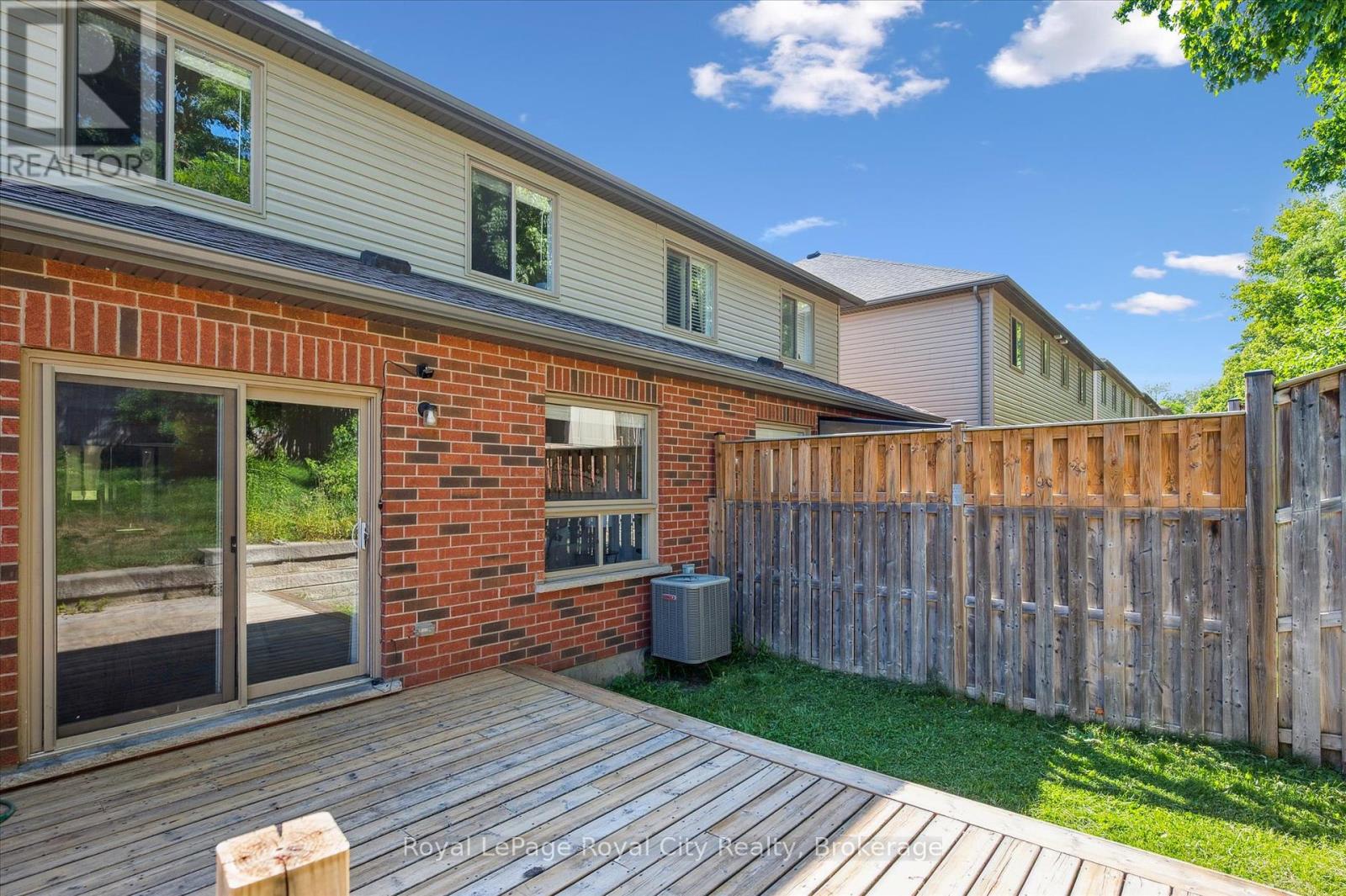 Photo 40 of 158 Kemp Crescent, Guelph ON