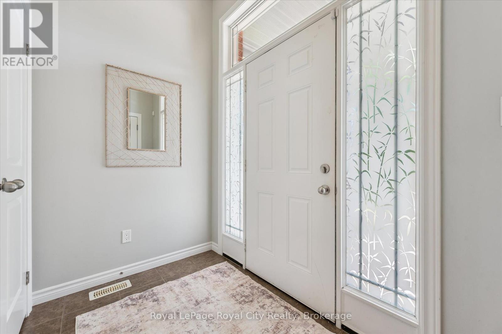 Photo 7 of 158 Kemp Crescent, Guelph ON