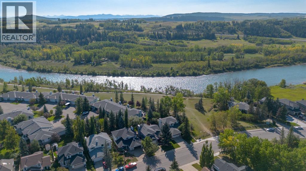 Photo 3 of 31 Riverview Drive, Cochrane AB