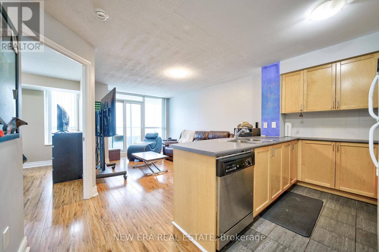 Photo 7 of 3105 60 Brian Harrison Way, Toronto ON