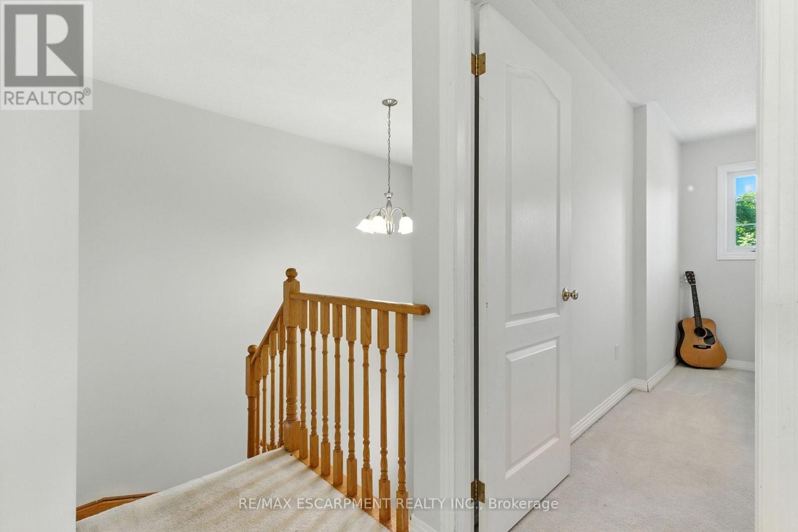 Photo 15 of 153 Chudleigh Street, Hamilton ON