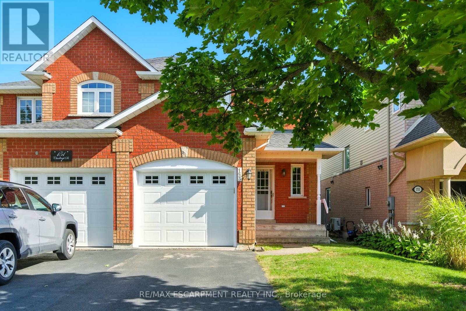 Photo 2 of 153 Chudleigh Street, Hamilton ON