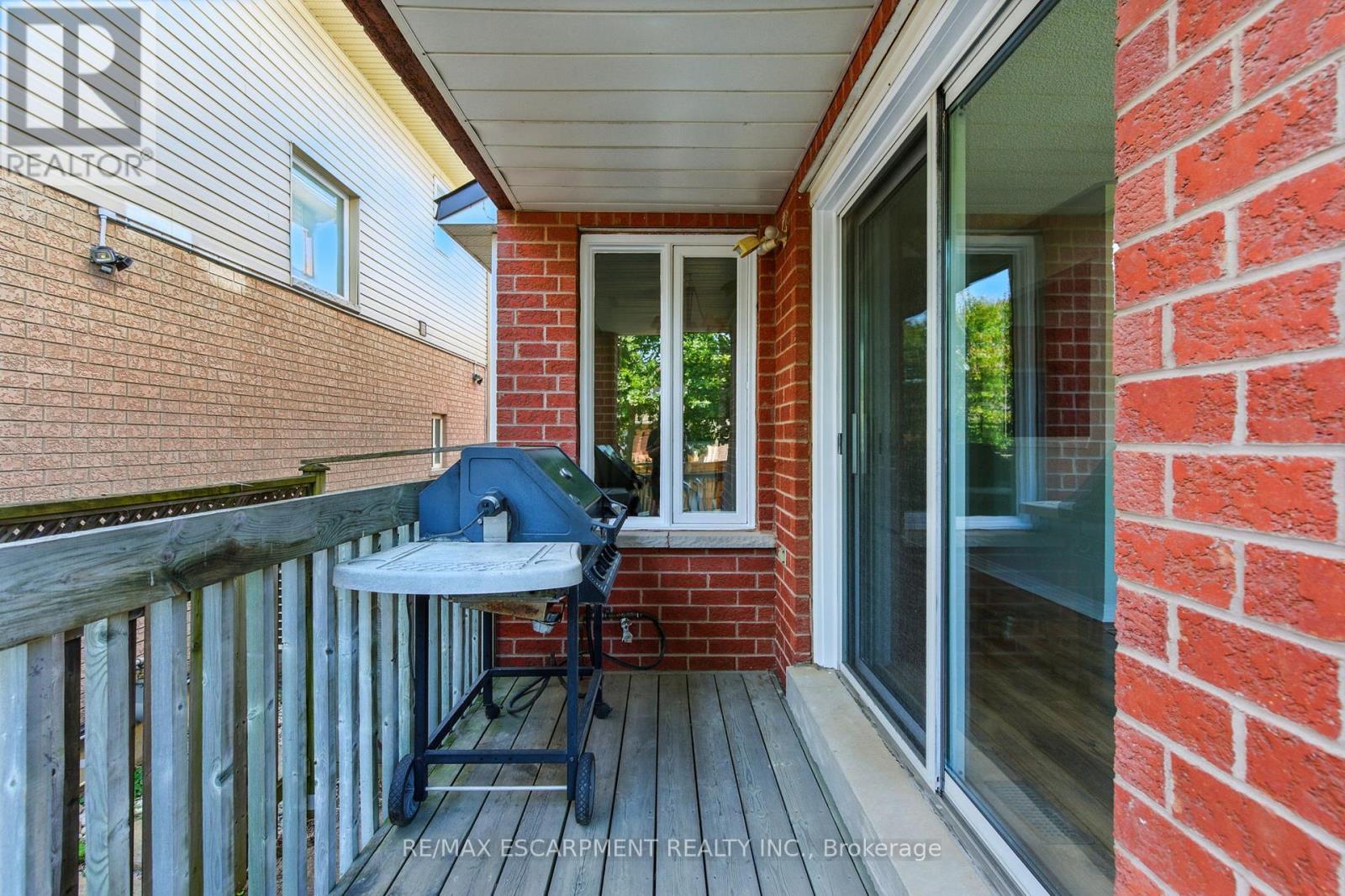 Photo 27 of 153 Chudleigh Street, Hamilton ON