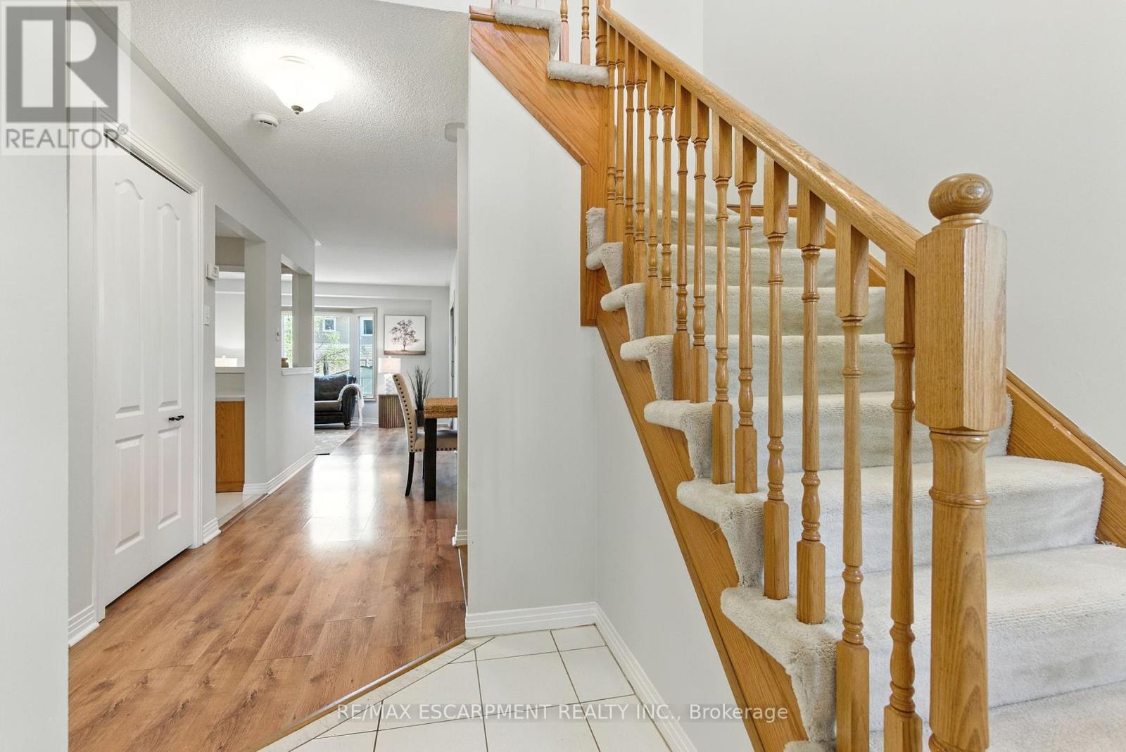 Photo 4 of 153 Chudleigh Street, Hamilton ON