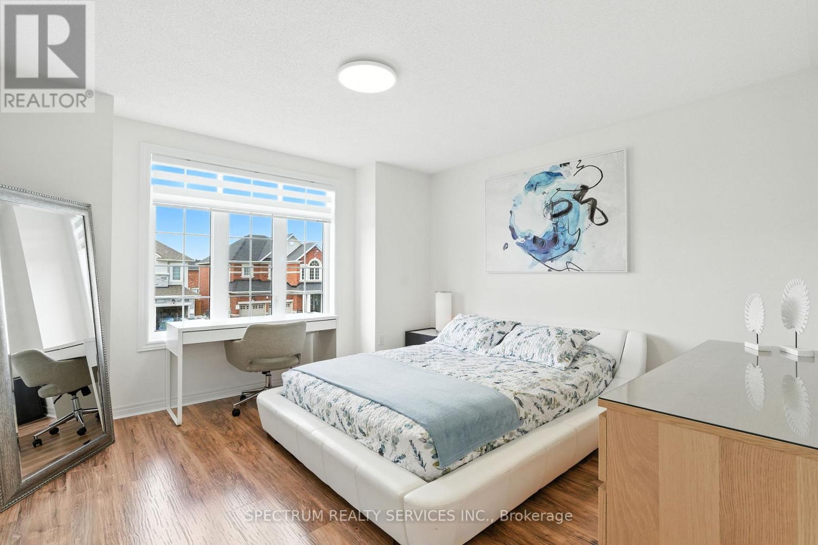 Photo 17 of 154 Whittington Drive, Hamilton ON