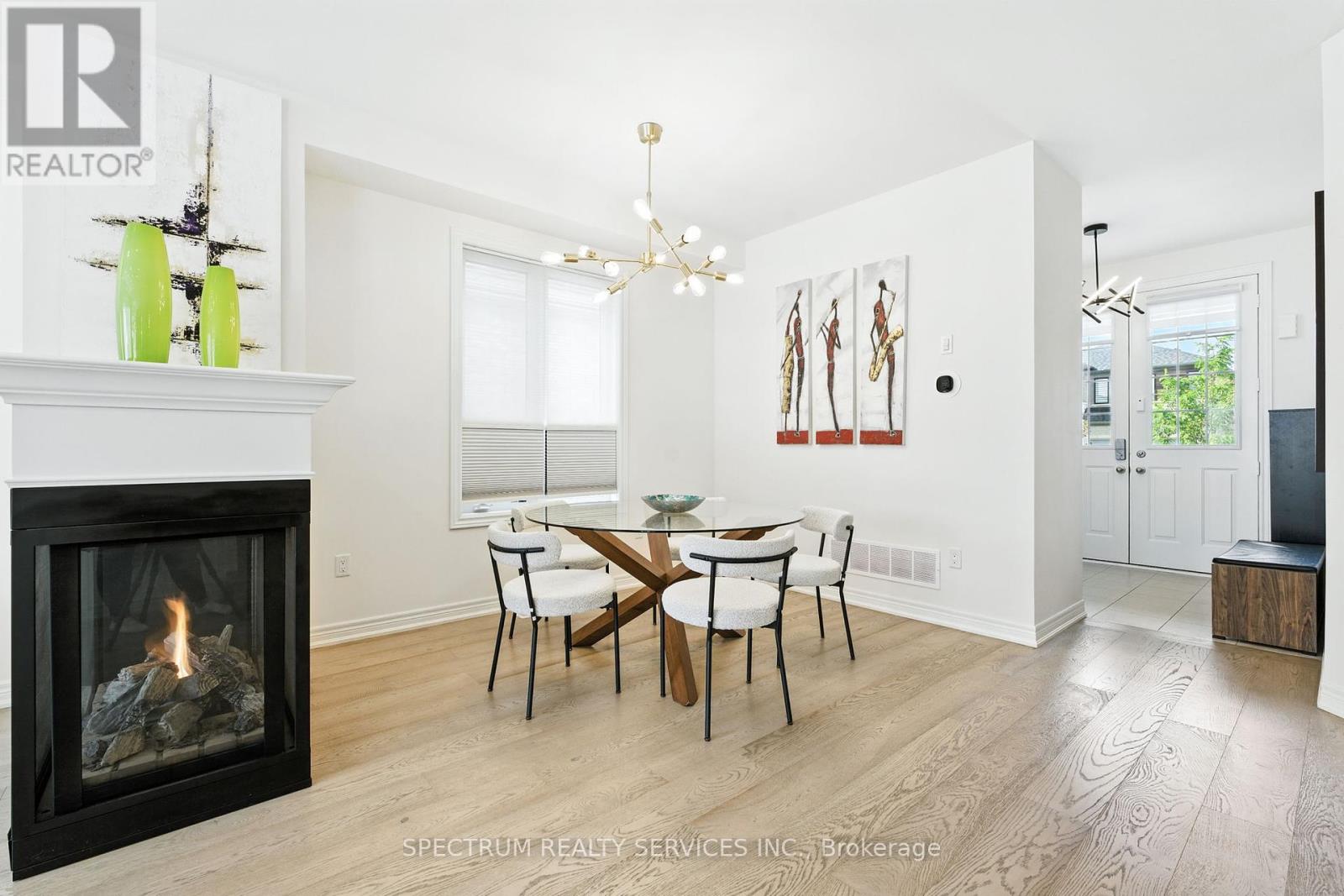 Photo 5 of 154 Whittington Drive, Hamilton ON